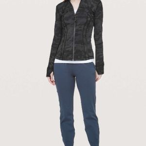 Lululemon size 8 grey